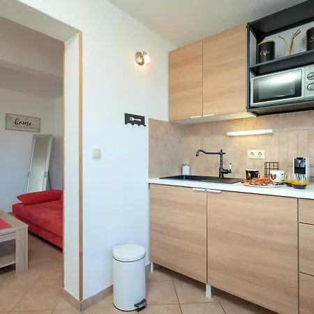 Apartment 2+2apt. With A Beautiful Terrace And Jacuzzi