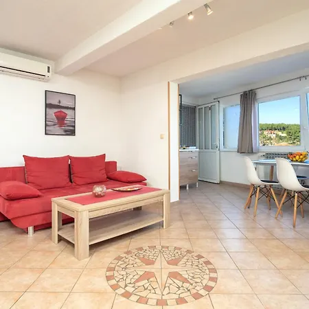 Apartment 2+2apt. With A Beautiful Terrace And Jacuzzi