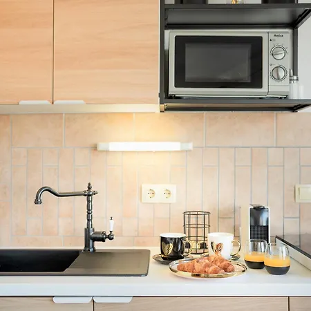 2+2apt. With A Beautiful Terrace And Jacuzzi *