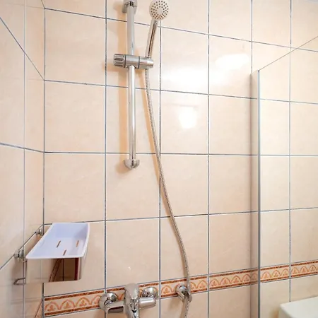 2+2apt. With A Beautiful Terrace And Jacuzzi Jelsa (Hvar)
