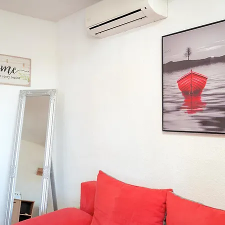 Appartamento 2+2apt. With A Beautiful Terrace And Jacuzzi Jelsa (Hvar)