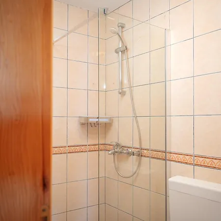 Appartamento 2+2apt. With A Beautiful Terrace And Jacuzzi *